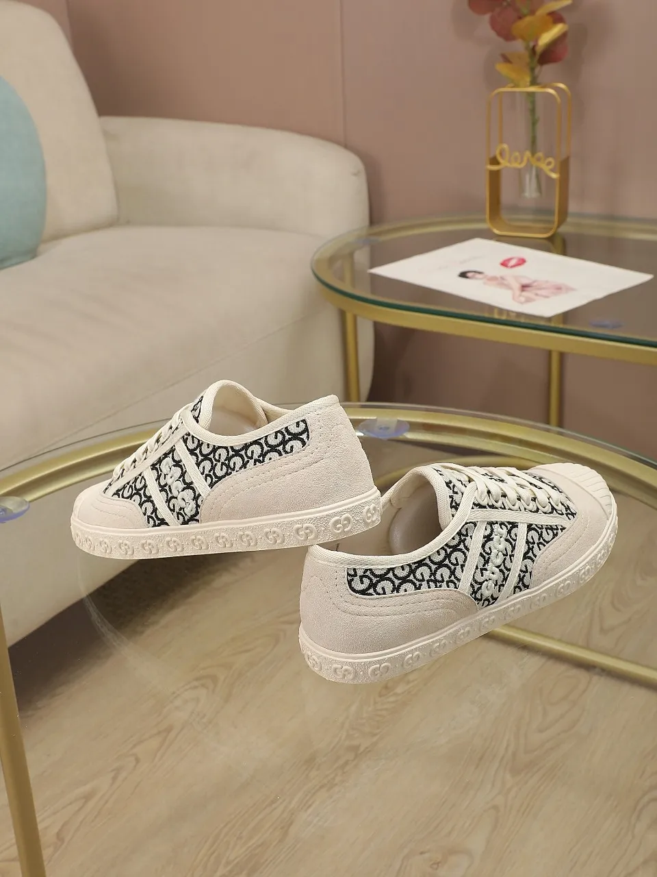 👟👟Ex-factory price 420👟👟 GUCCI~24 The latest double G embroidered low-cut lace-up fashion sneakers, originally developed, the fabric is exclusive double G fabric, the upper is perfectly matched with special craftsmanship, the lining is sheepskin, rubber outsole, size 35 to 40